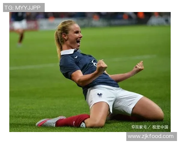 高颧骨足球明星的魅力与挑战如何塑造他们的职业生涯与个人形象